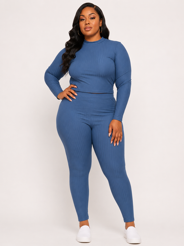 Plus Size Ribbed Legging Set – Long Sleeve Crop Top & High-Waist Leggings