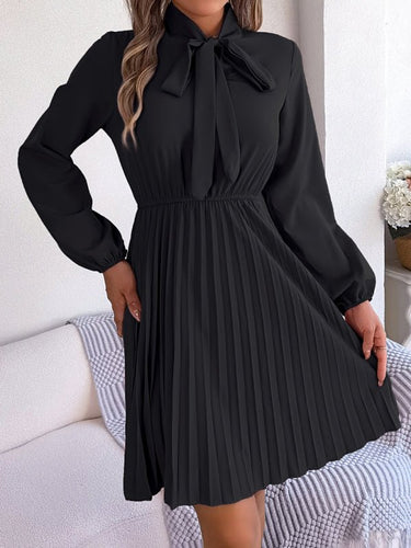 Autumn and winter temperament tie waist long sleeve pleated skirt - Smooth Visage