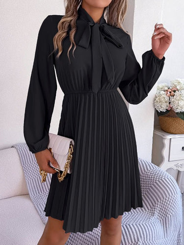 Autumn and winter temperament tie waist long sleeve pleated skirt - Smooth Visage