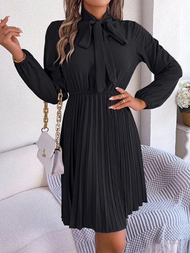 Autumn and winter temperament tie waist long sleeve pleated skirt - Smooth Visage
