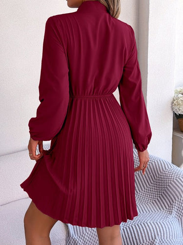 Autumn and winter temperament tie waist long sleeve pleated skirt - Smooth Visage
