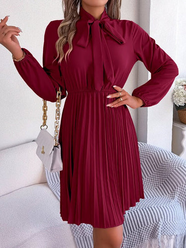 Autumn and winter temperament tie waist long sleeve pleated skirt - Smooth Visage