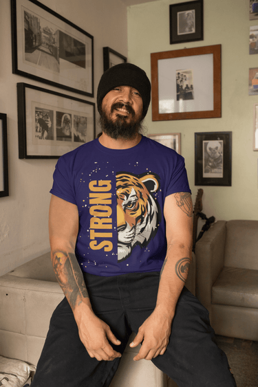 Strong Tiger Graphic T-Shirt – Bold & Stylish Men's Tee - Smooth Visage