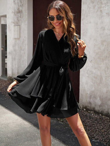 V - neck elegant long - sleeved multi - layered dress - Smooth Visage